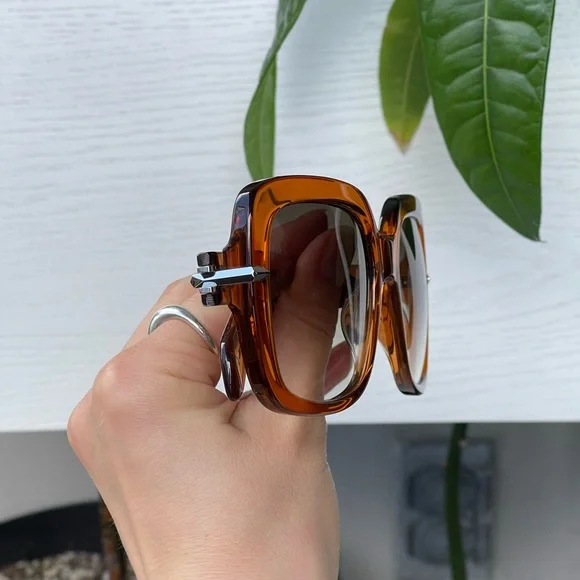 Rag & Bone Square 56mm Oversized Sunglasses with Orange / Brown Frame - Picture 4 of 16